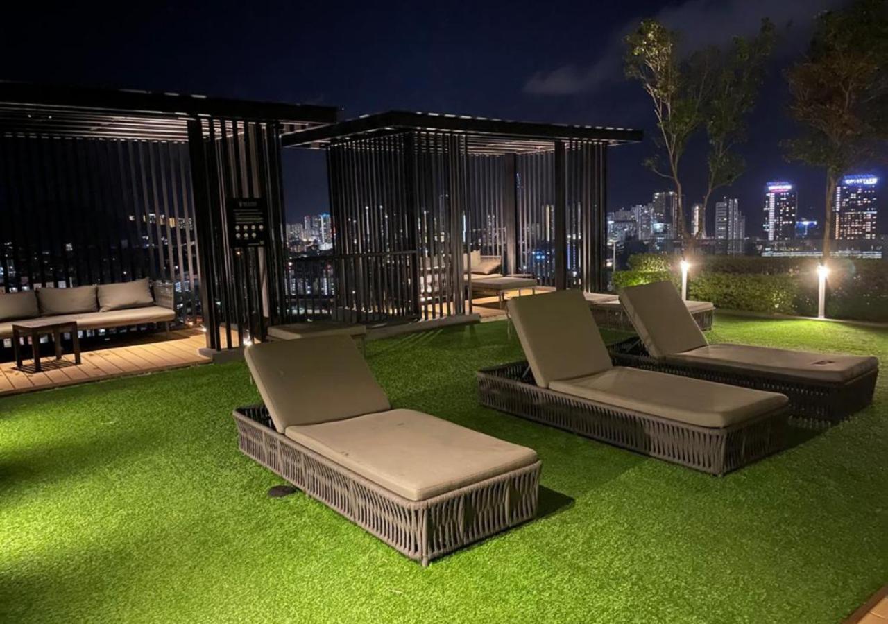 Beacon Executive Suites George Town Exterior foto